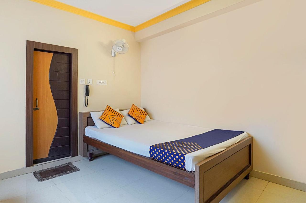 Hotel O Trisha Guest House Dam Dam Exterior foto